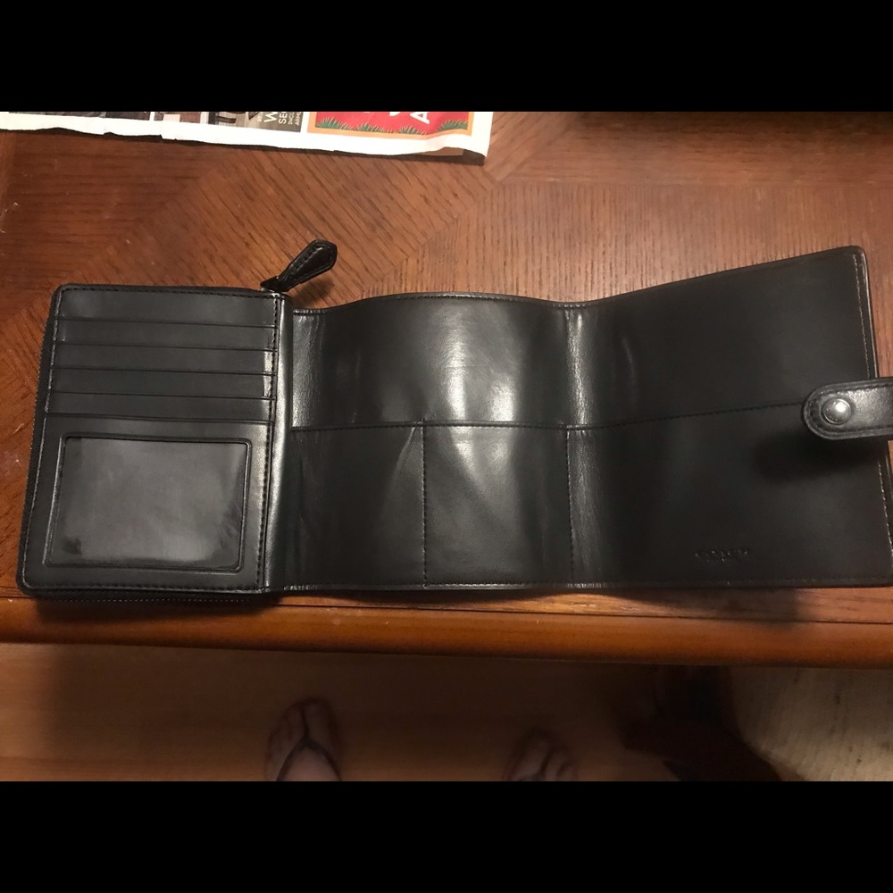 Coach Wallet - Picture 2 of 6